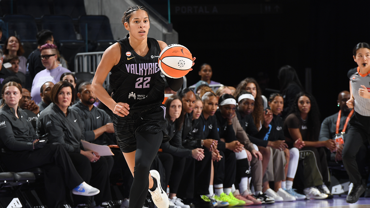 Veronica Burton Records 16 Points vs. Chicago Sky - 5/13/26